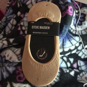 Never worn Steve Madden socks